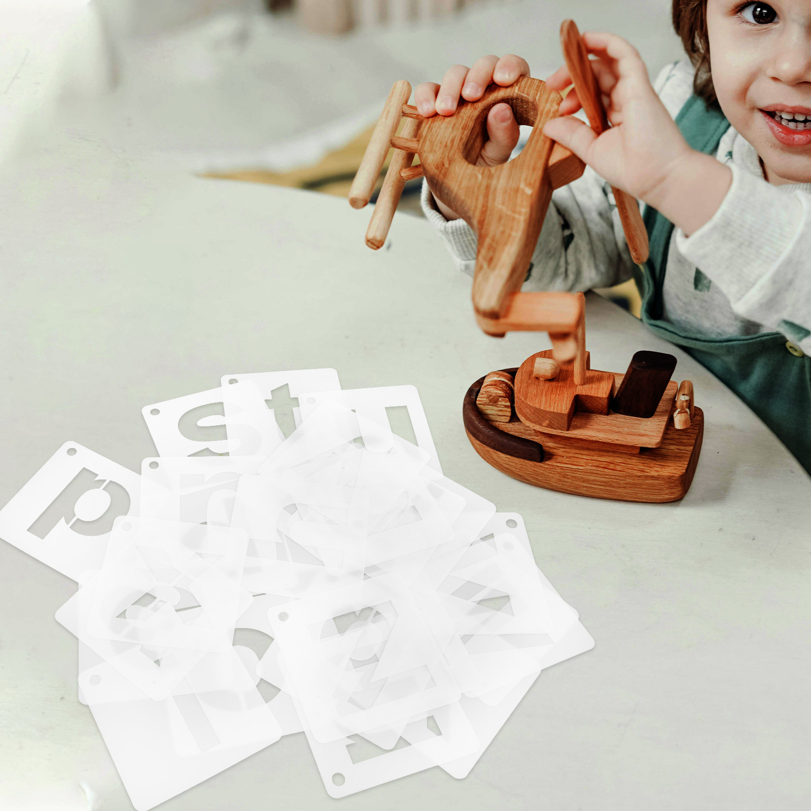 1Set Plastic Alphabet Stencils - Art And Craft Letter Z avaliação e preço